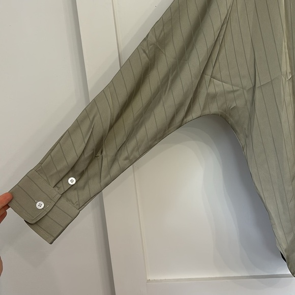 Commense Oversized Button Up Pinstriped Satin Collared Shirt - Picture 8 of 8